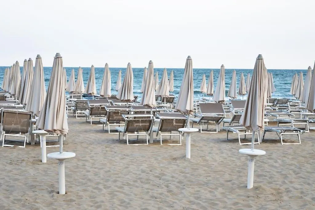 Ferienwohnung Piazza Nember Attico Con Vista Mare Lido di Jesolo Apartment